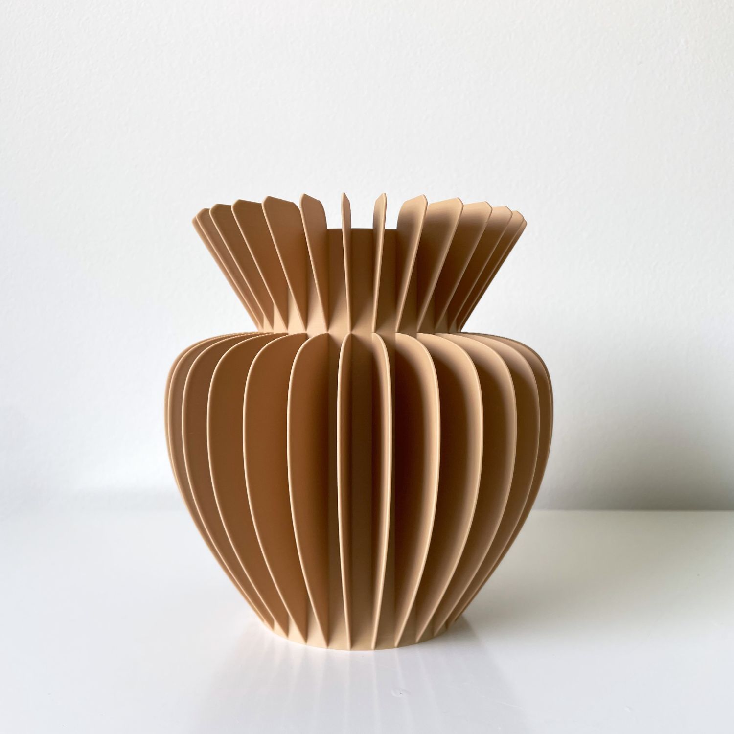 Sonnihaus Studio: MAIA Vase – Hazelnut Product Image 6 of 6