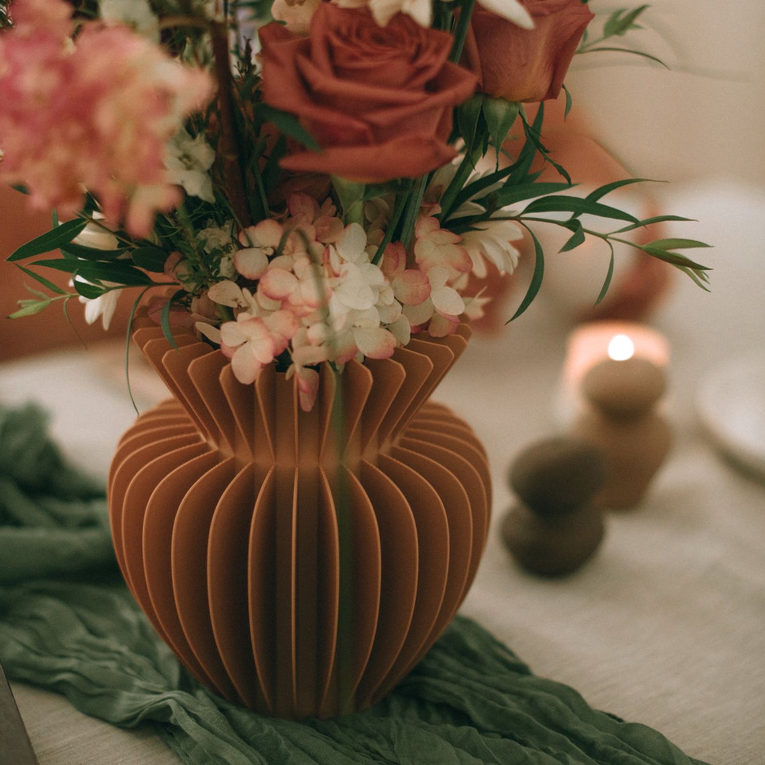 Sonnihaus Studio: MAIA Vase – Hazelnut Product Image 6 of 8