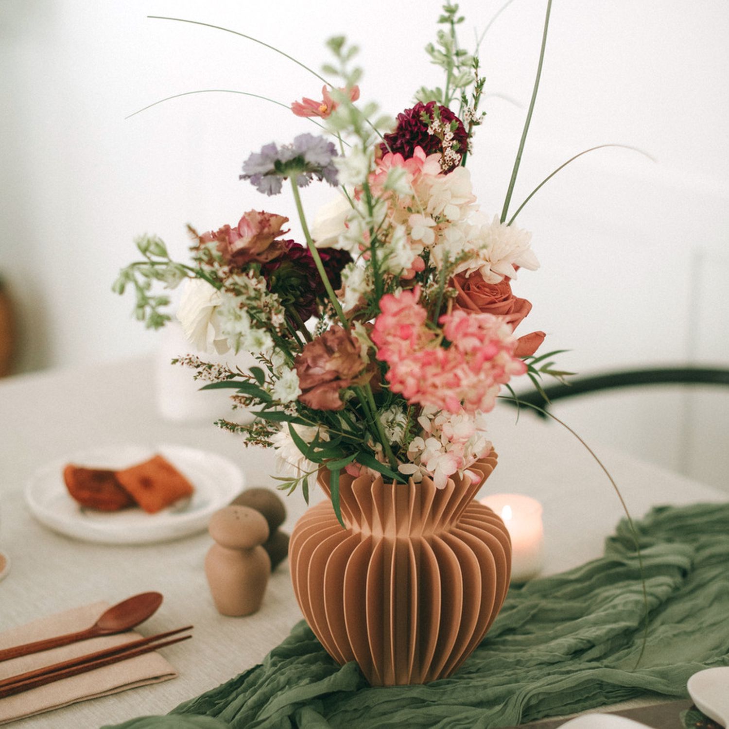 Sonnihaus Studio: MAIA Vase – Hazelnut Product Image 5 of 6