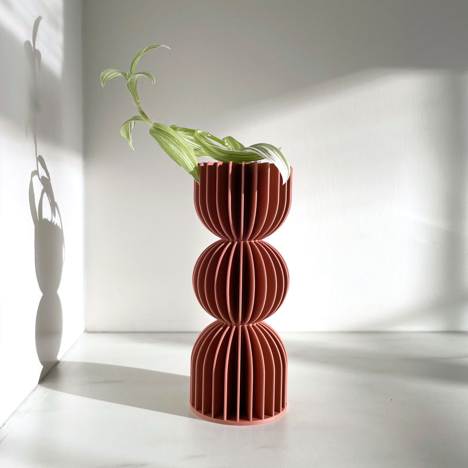 Sonnihaus Studio: BAUHAUS Vase – Terracotta Product Image 1 of 5