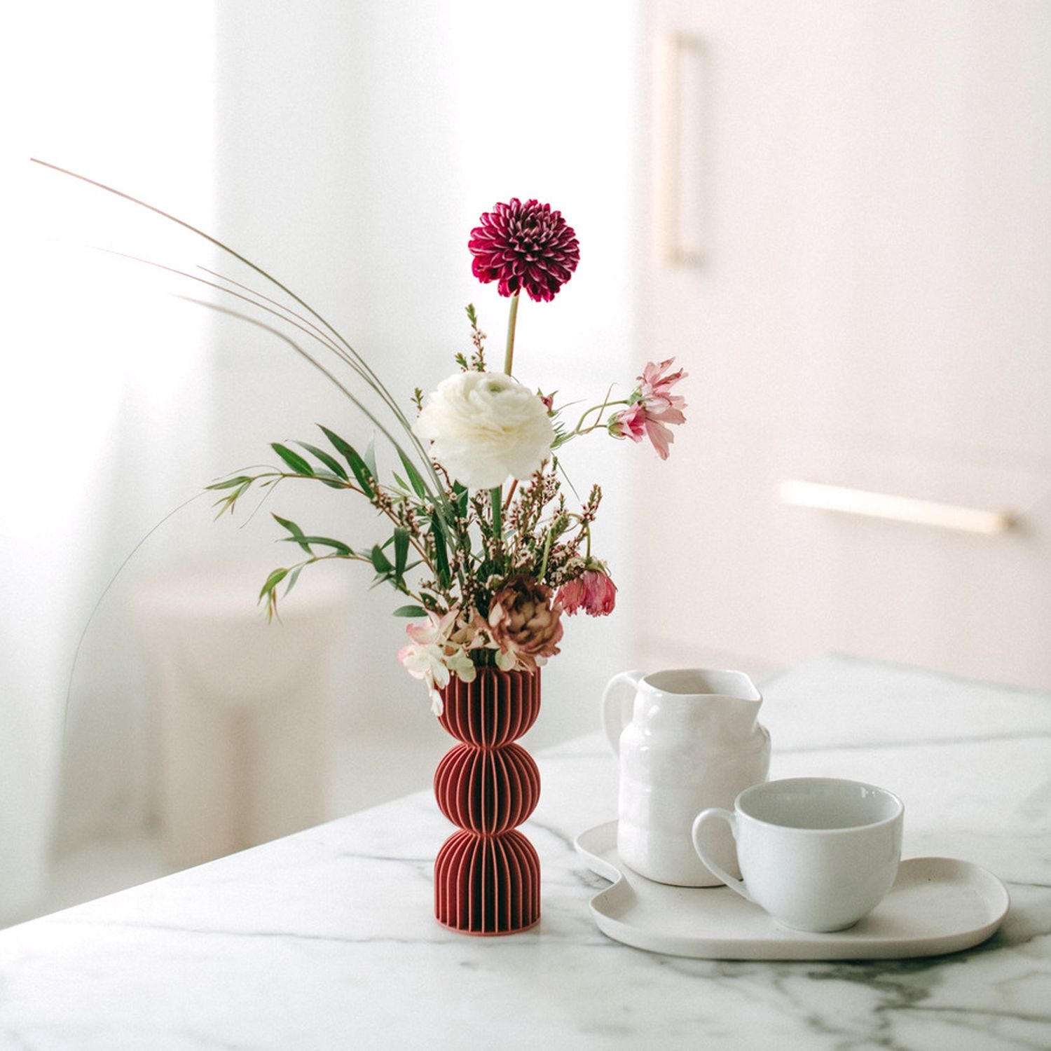 Sonnihaus Studio: BAUHAUS Vase – Terracotta Product Image 3 of 5