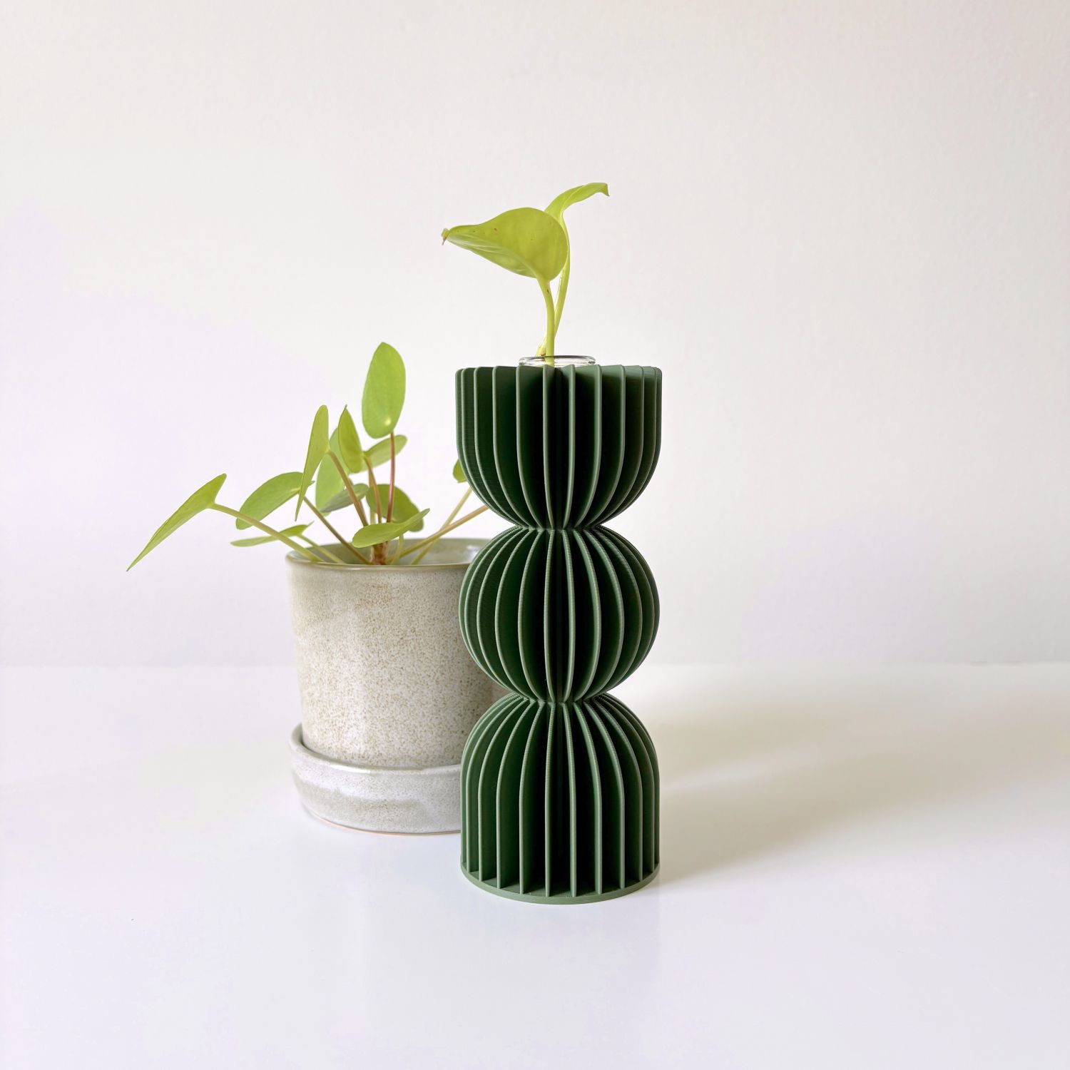Sonnihaus Studio: BAUHAUS Vase – Matcha Green Product Image 1 of 2