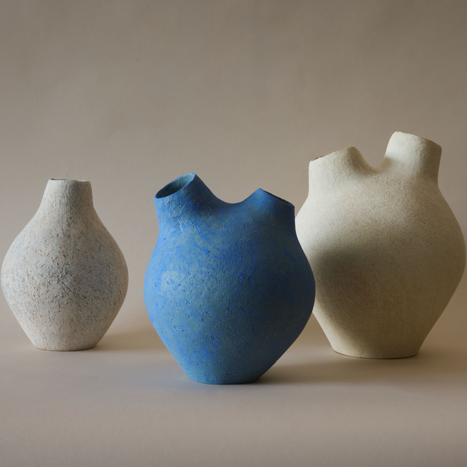 Mélina Schoenborn: White Heart Vase Product Image 2 of 4
