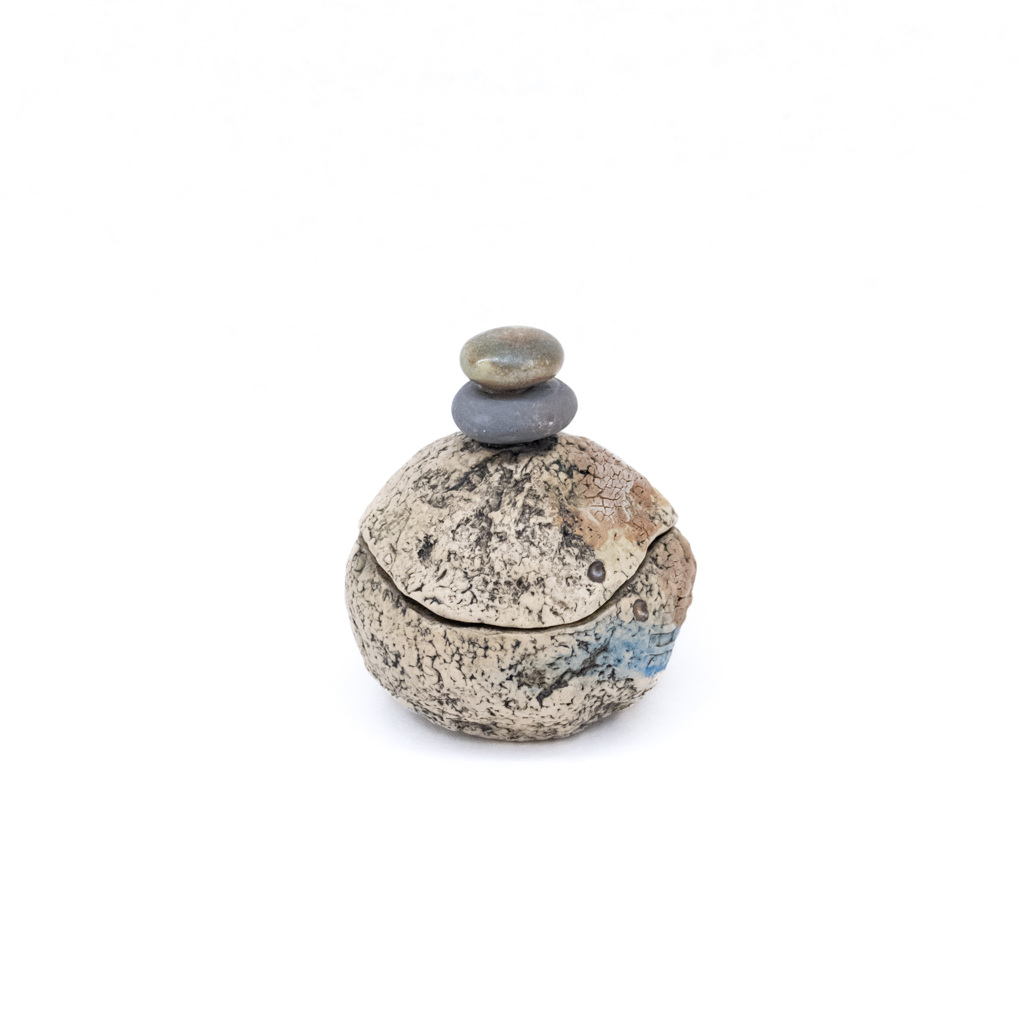 Eekta Trienekens: Small Pebble Box Product Image 1 of 3
