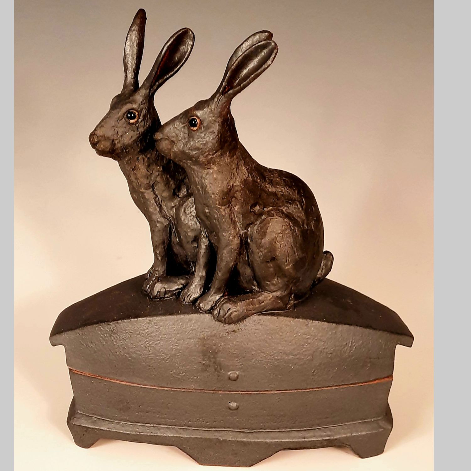 Bruce Cochrane & Zsuzsa Monostory: Rabbit box – Couple Product Image 1 of 1