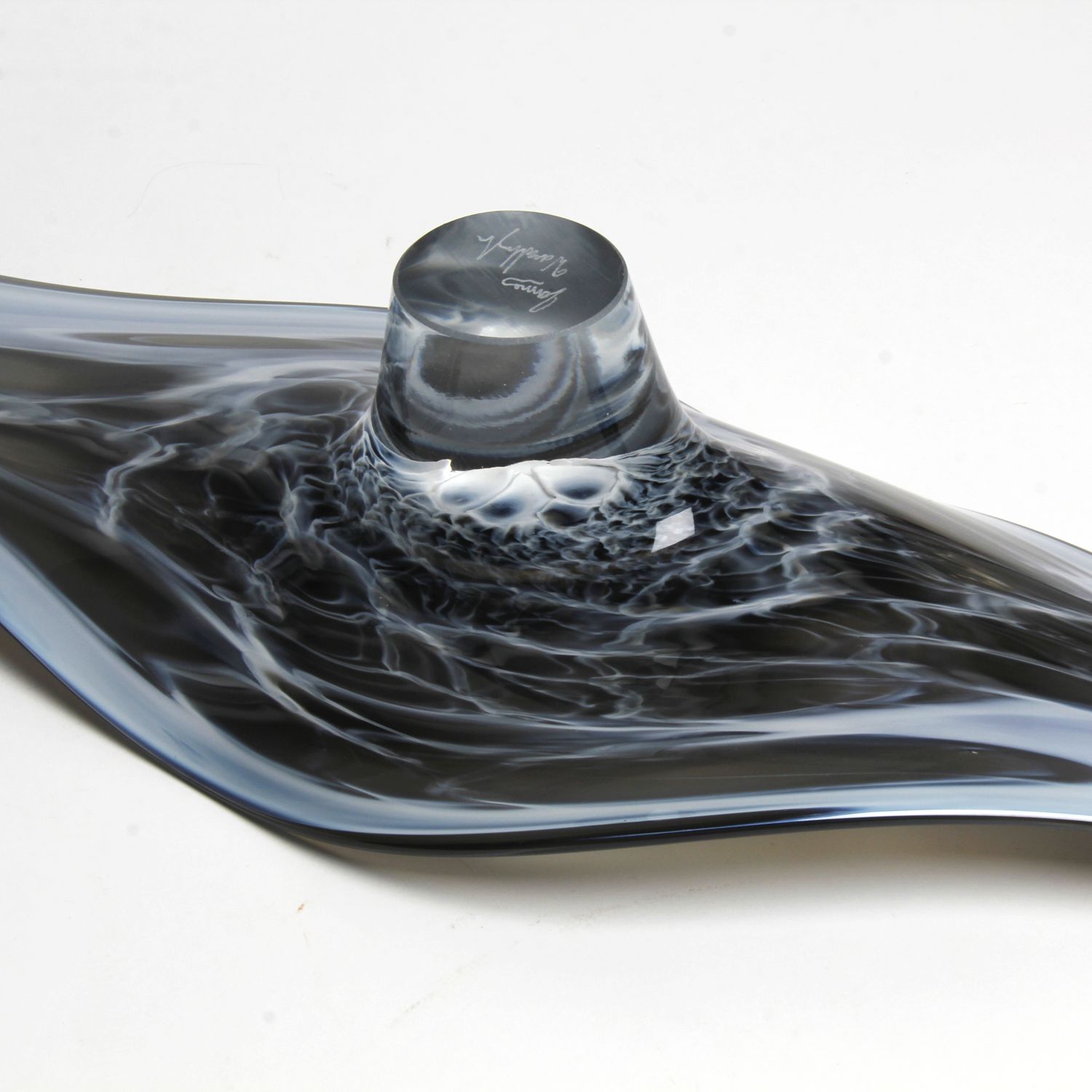 James Wardhaugh: Manta Platter – Grey Product Image 2 of 6
