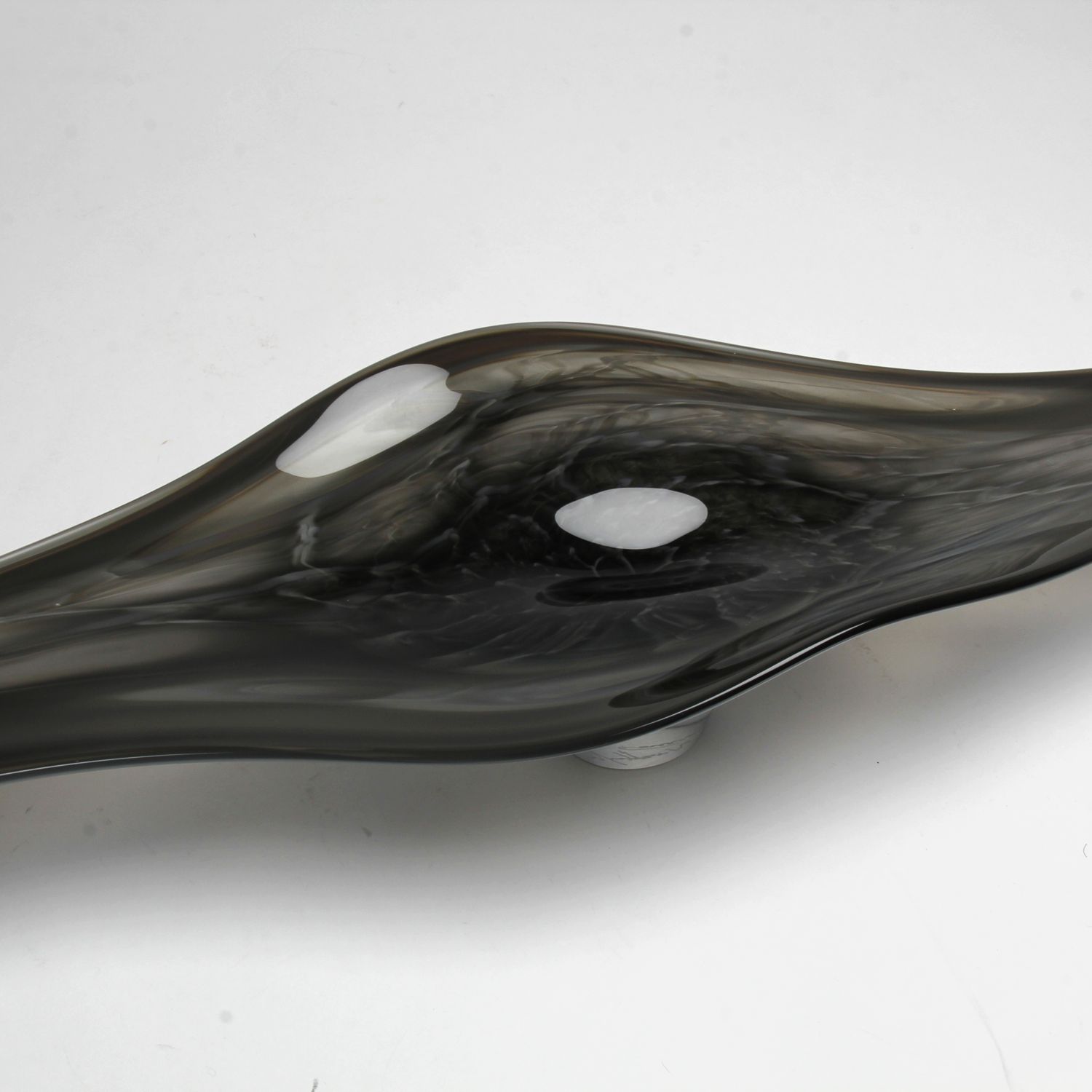 James Wardhaugh: Manta Platter – Grey Product Image 4 of 6