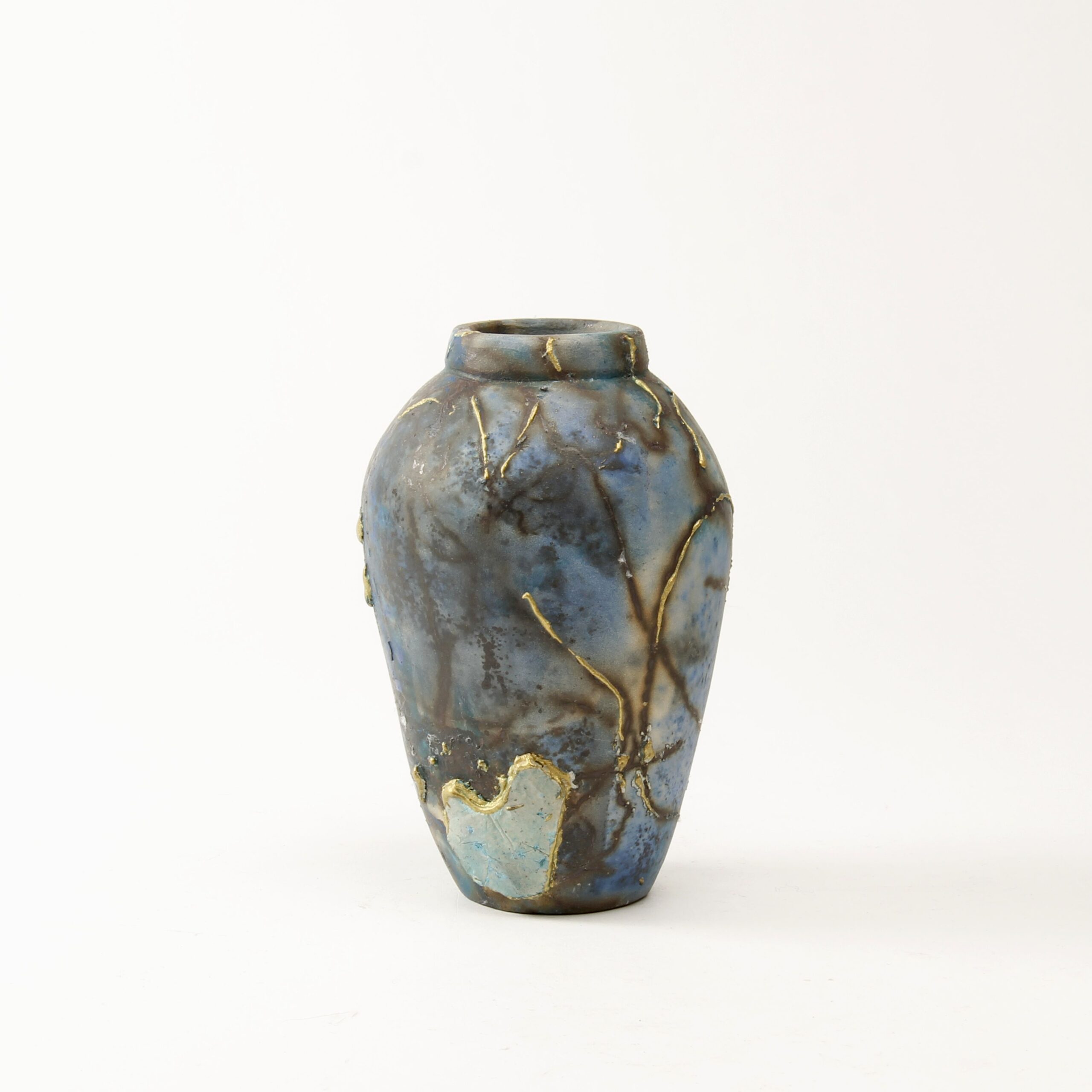 Alison Brannen: Medium Classic Urn Product Image 6 of 6