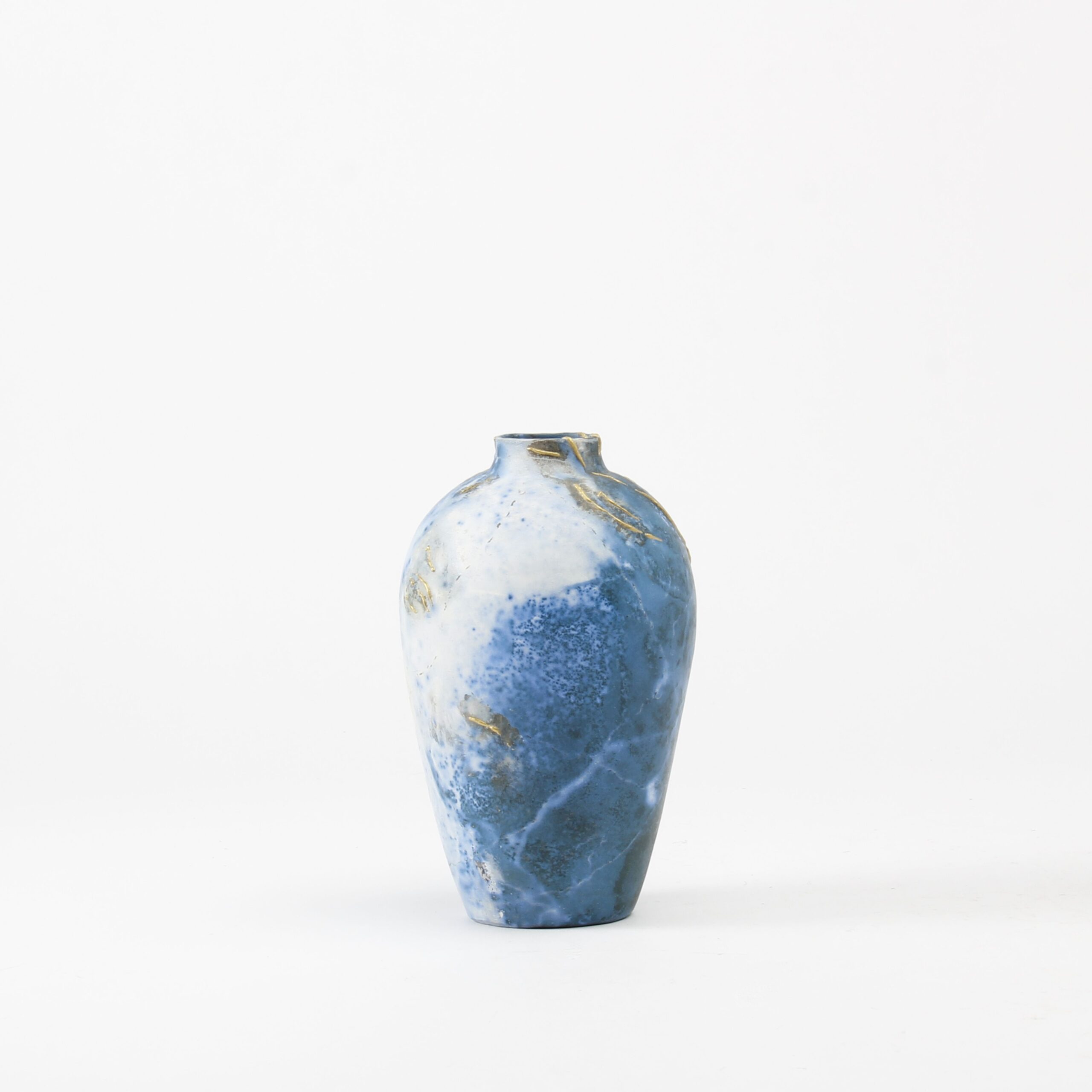 Alison Brannen: Medium Classic Urn Product Image 4 of 5