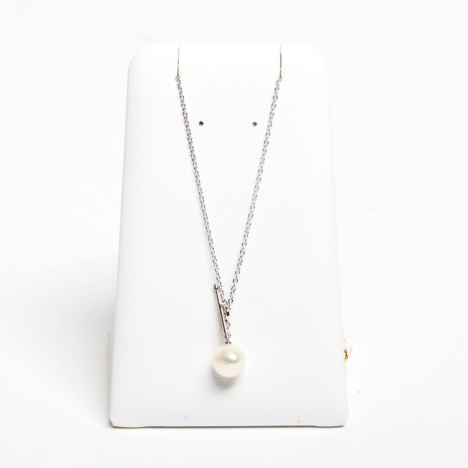 Valentine Rouge: Pearl Necklace Product Image 2 of 2