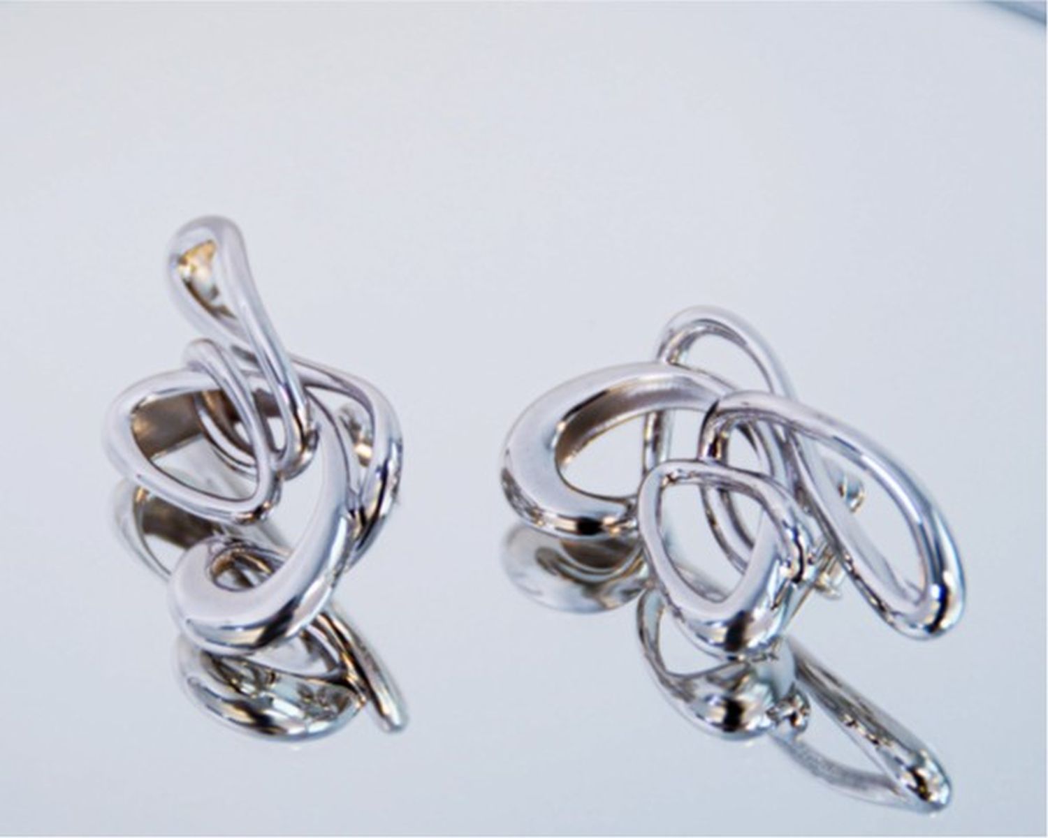 nood: Flicker Earrings – mirror Product Image 1 of 2