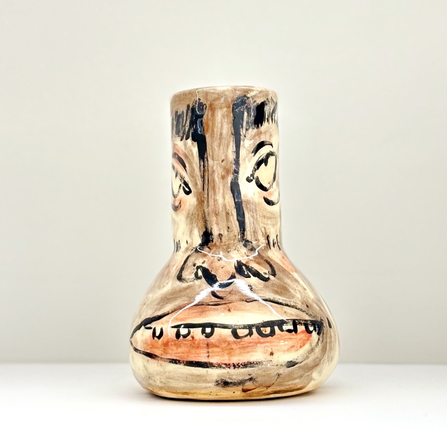 Enas Satir: Grey vase with face Product Image 3 of 4