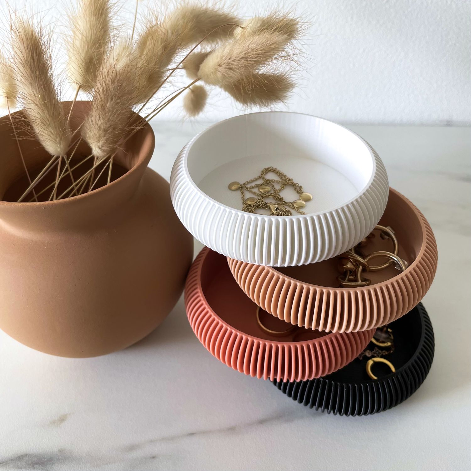 Sonnihaus Studio: CURV Small Catchall – Hazelnut Product Image 4 of 7