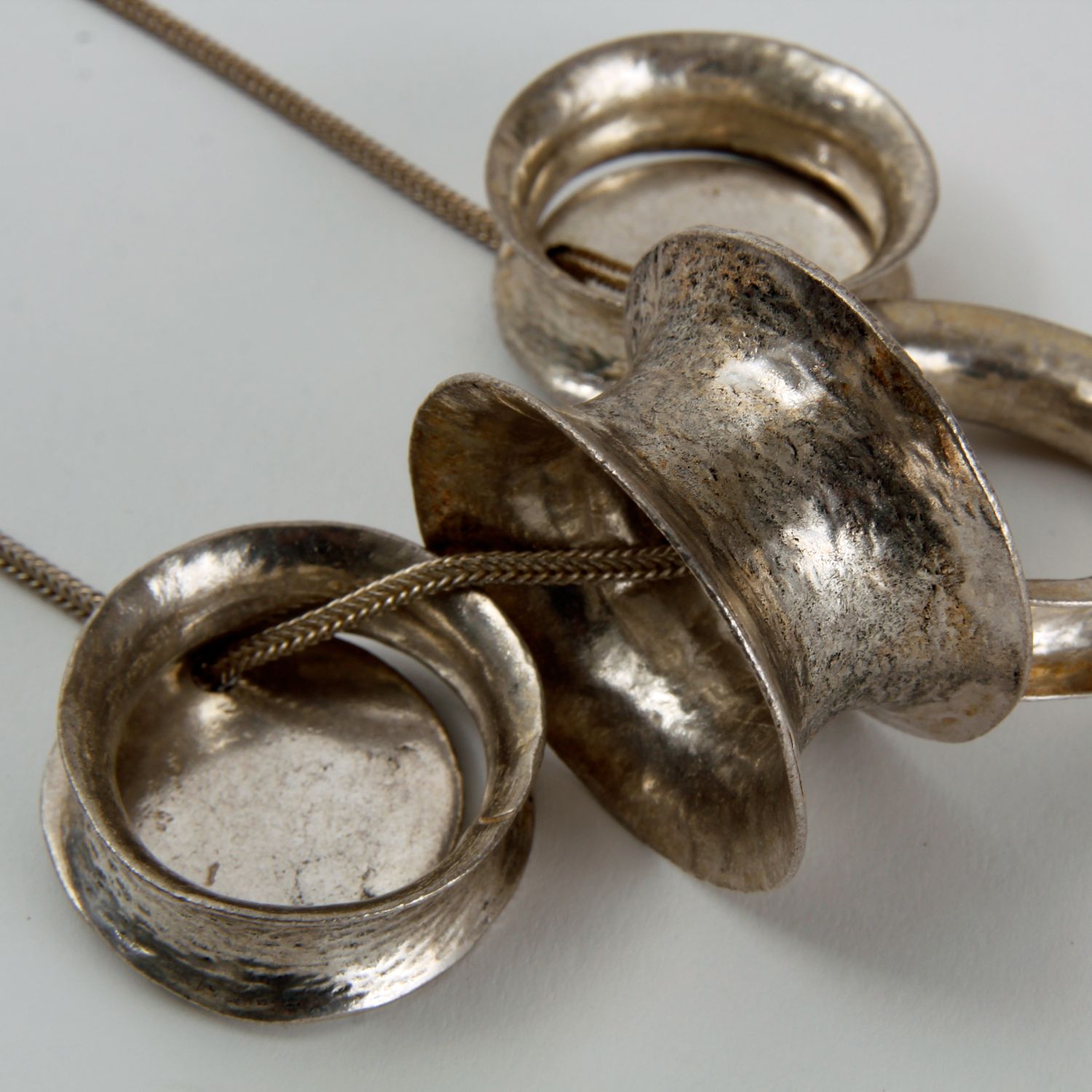 Elisabeth Riveiro: Necklace with Circular Rings Product Image 2 of 2