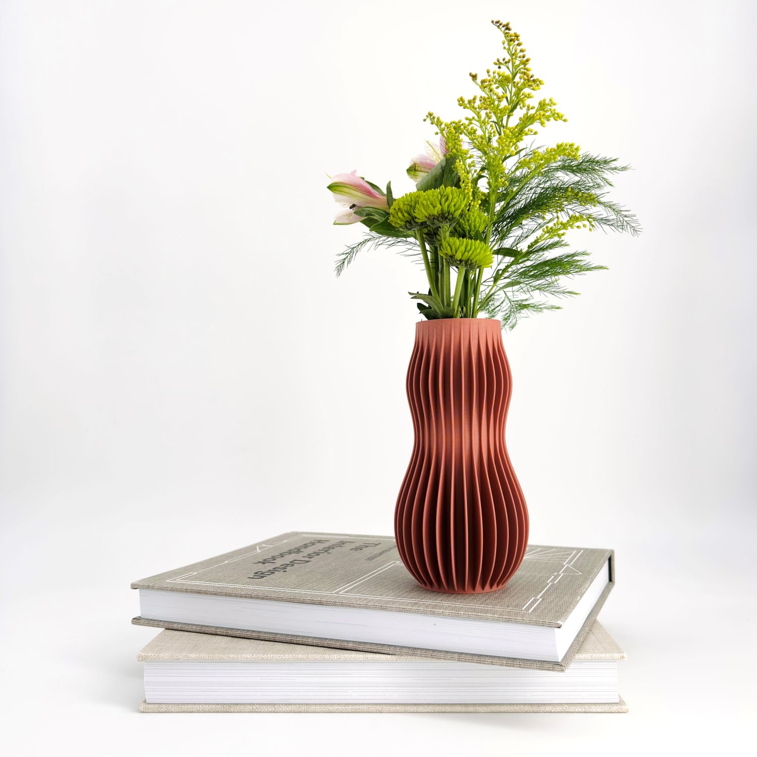 Sonnihaus Studio: HOLI Vase – Terracotta Product Image 3 of 3