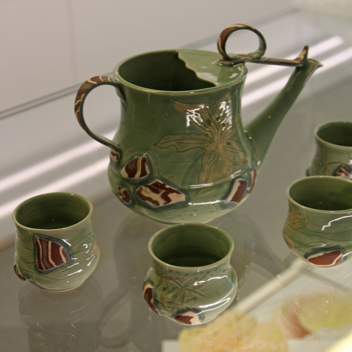Kristina Rose Studios: Jug and Four Cups (Sold as a set of five) Product Image 4 of 6
