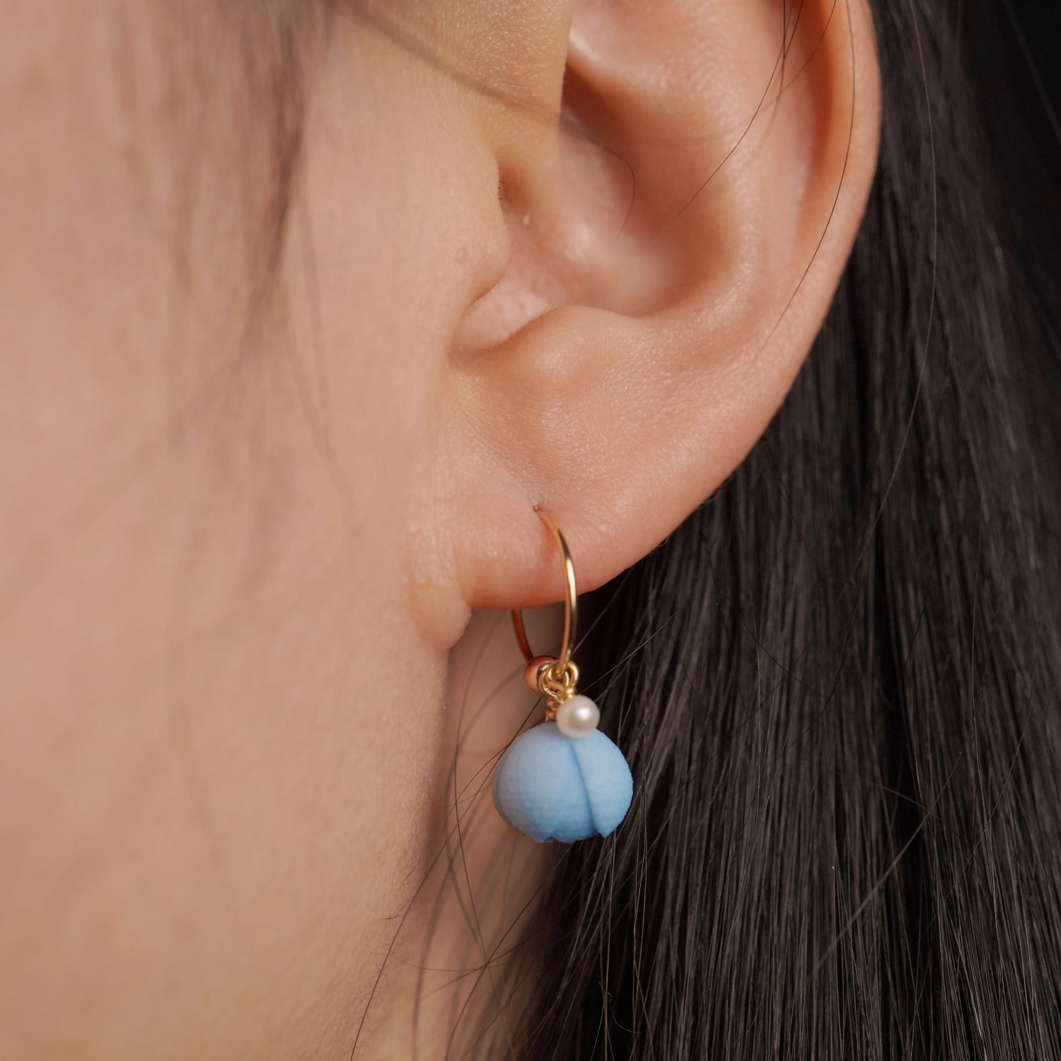 Temino Jewellery: Small Bud Earrings in Blue Product Image 1 of 1
