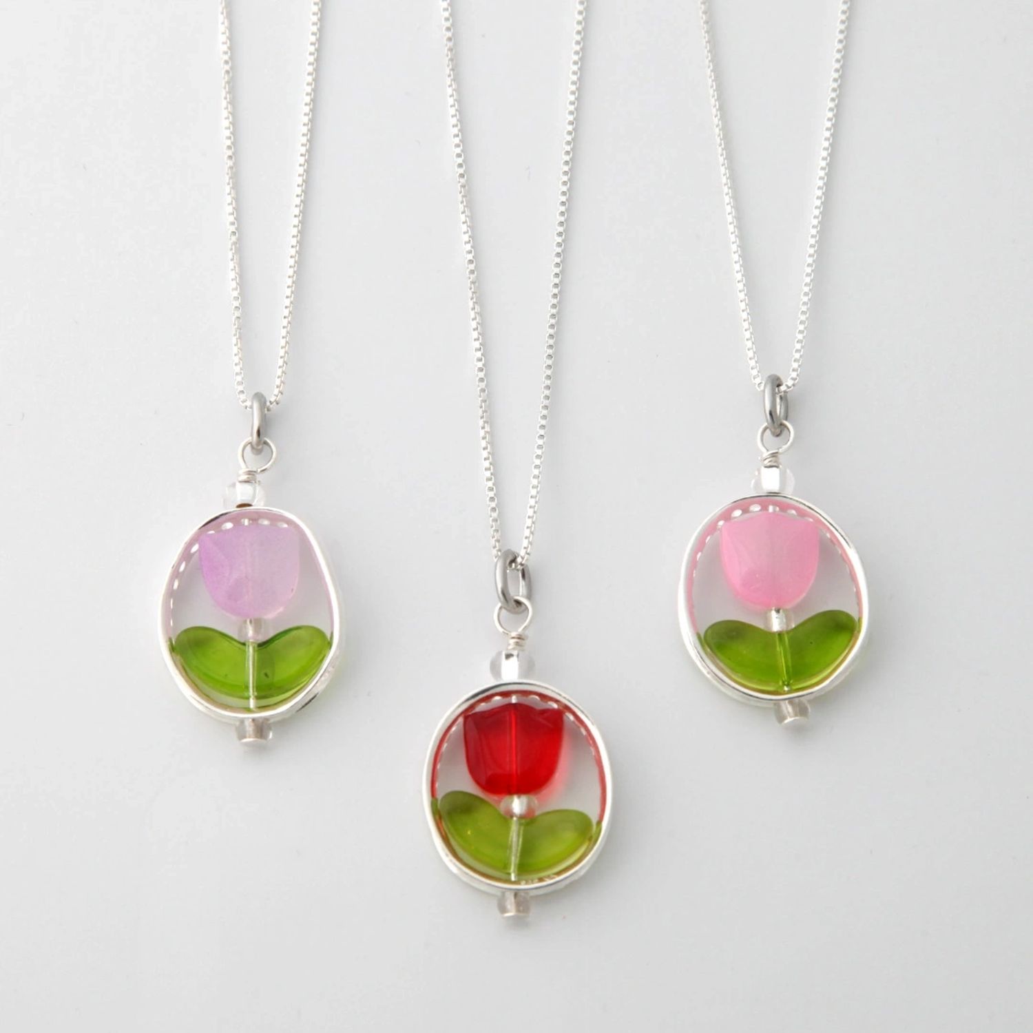 Farheen Ali: Red Tulip Pendant Necklace Product Image 2 of 2