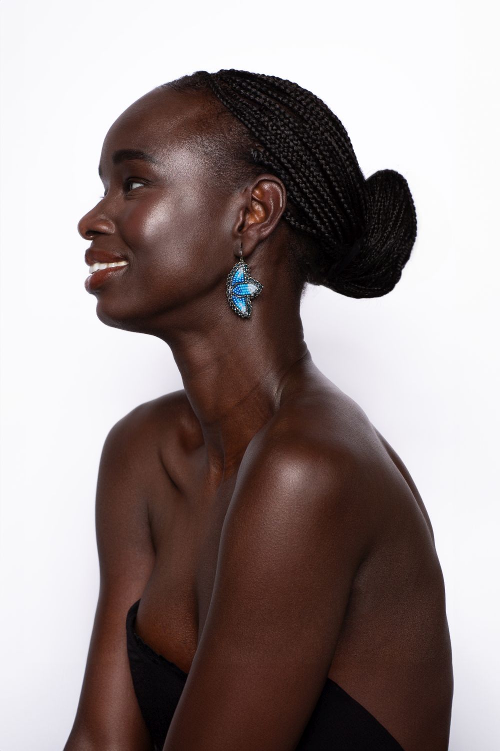 Lesley Hampton: Petal Beaded Earrings – Blue Product Image 2 of 2