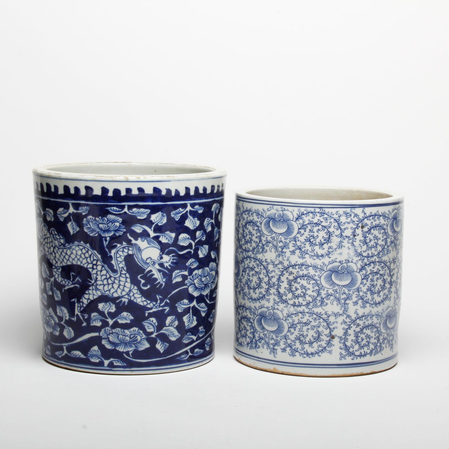 Middle Kingdom: Scrolling Peony Cachepot Product Image 2 of 4