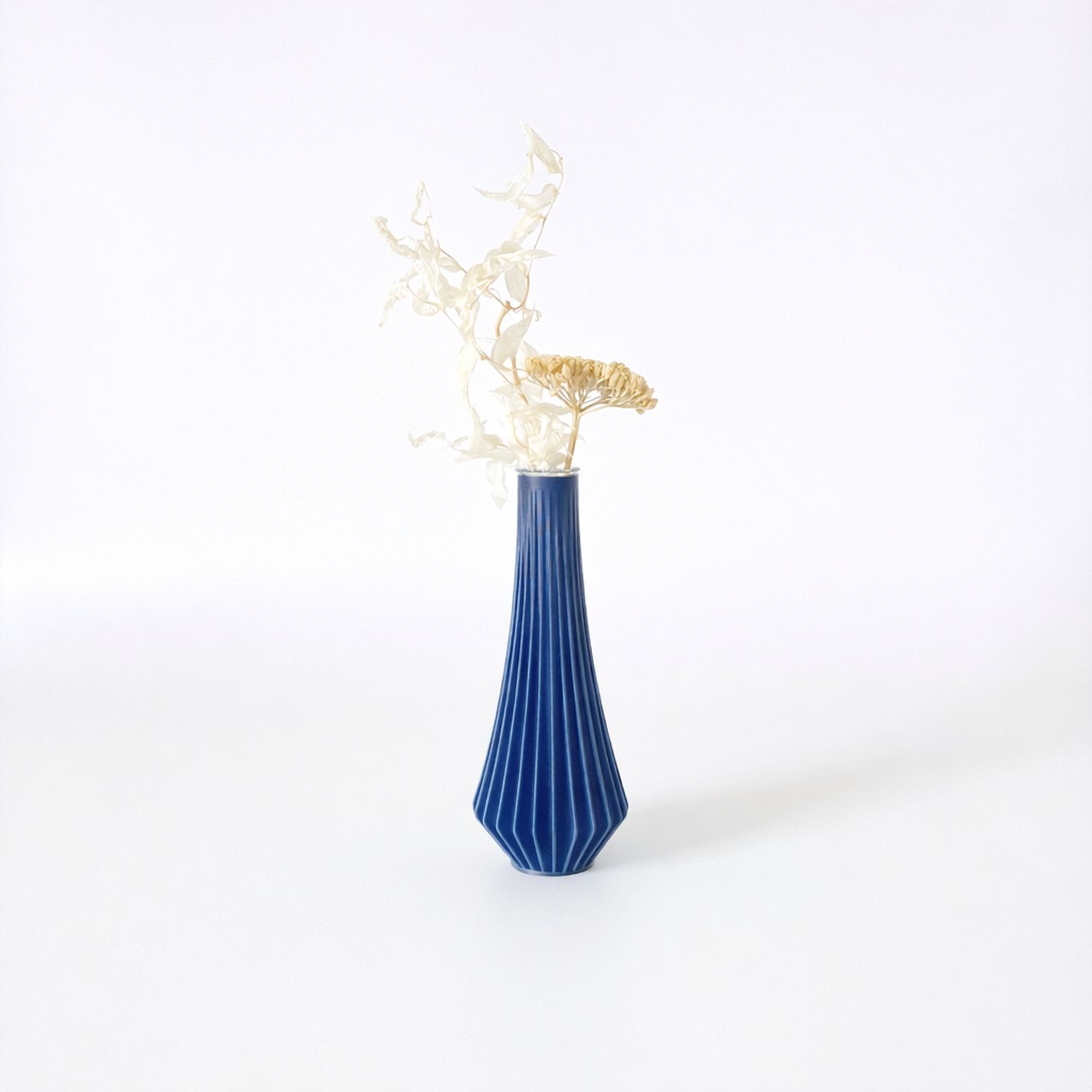 Sonnihaus Studio: KANJI Vase – Navy Product Image 1 of 2