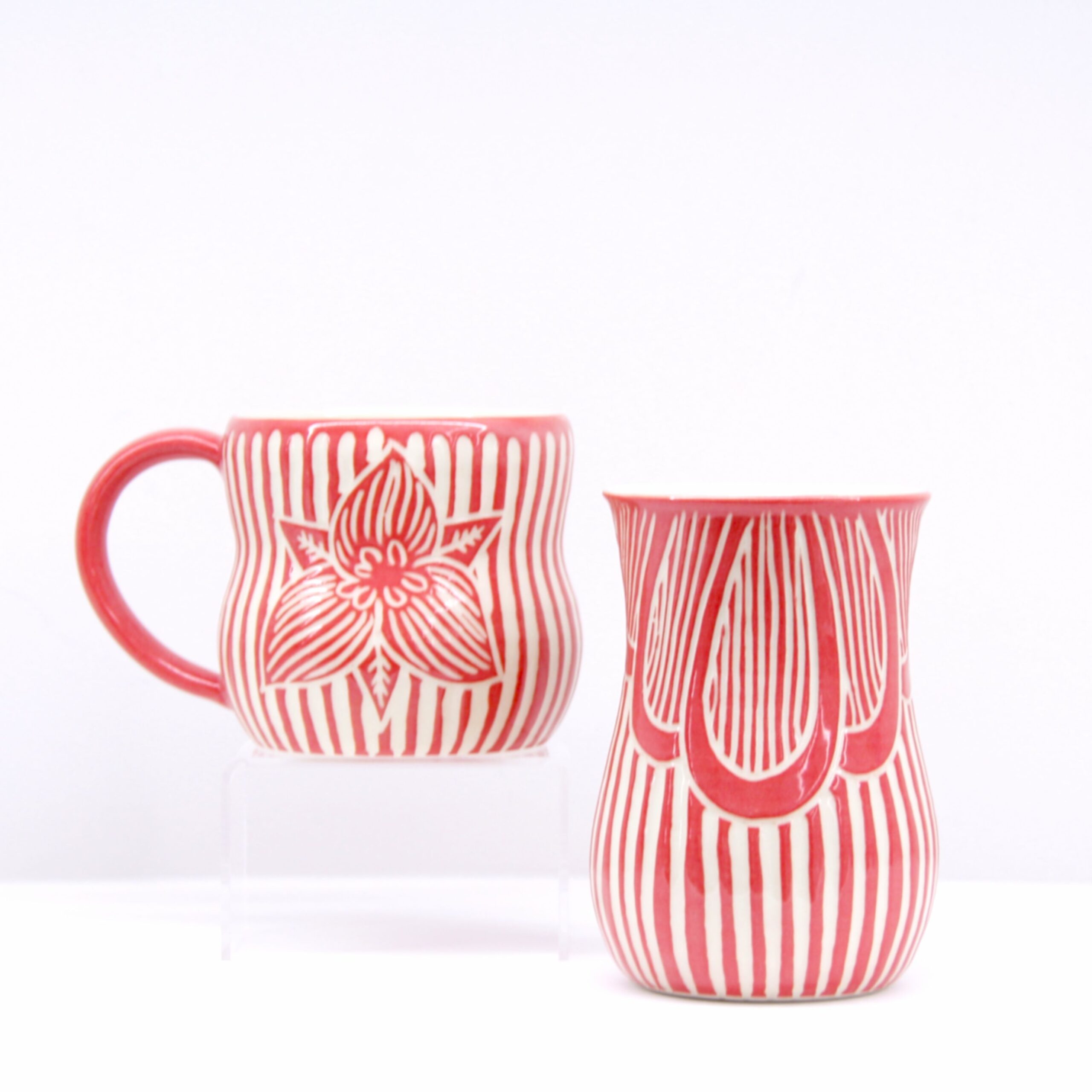 Kaas + Kate: Red Trillium Mug Product Image 3 of 4