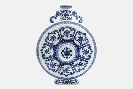 Chinese blue and white porcelain flask