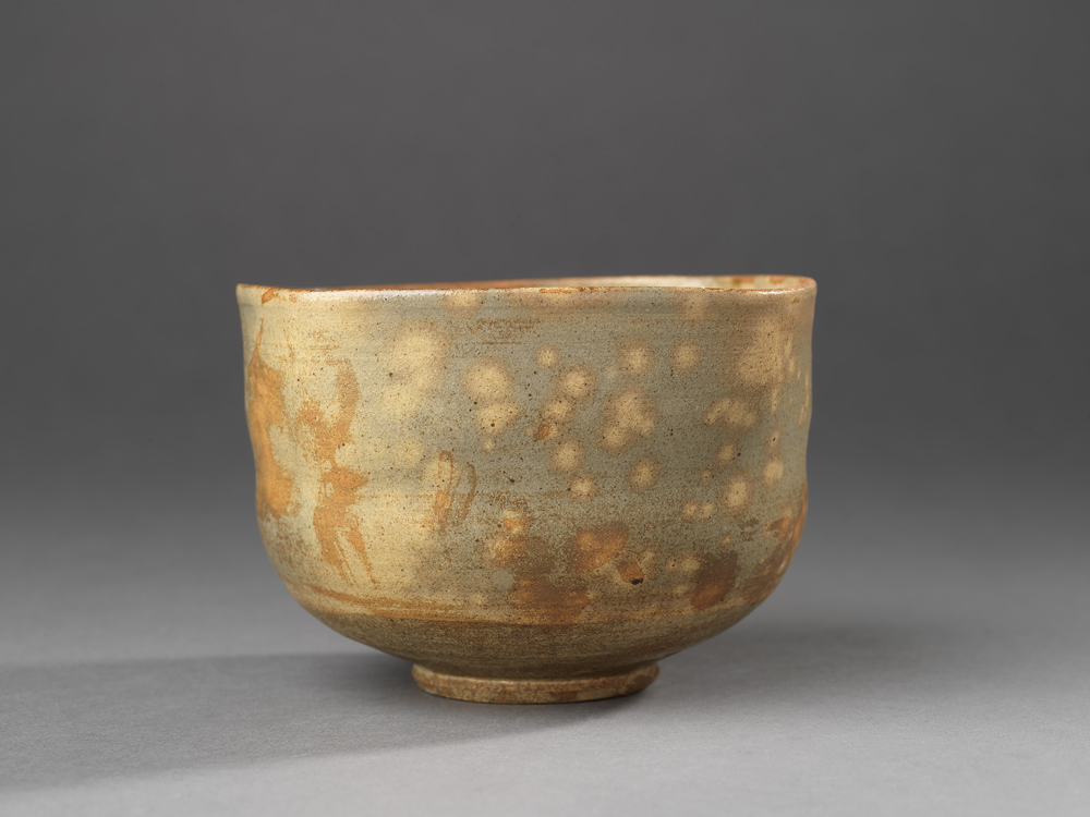 rounded square tea bowl with flowing glaze by Nonomura Ninsei